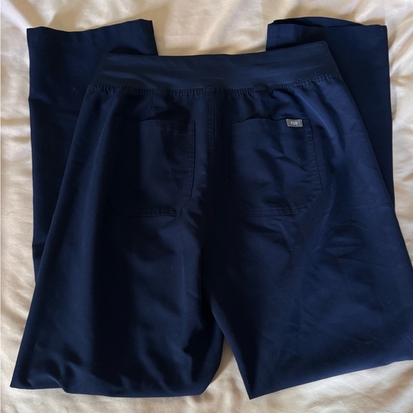 FIGS - Livingston - Navy - Medium - Picture 3 of 6